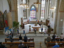 Familiengottesdienst mit den Kommunionkindern (Foto: Karl-Franz Thiede)